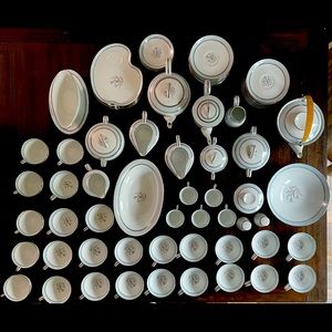 Noritake Bone China tea set. 84 piece.